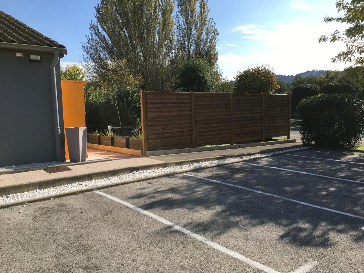 Kyriad Direct Marseille Est La Valentine La Penne-sur-Huveaune Exteriör bild
